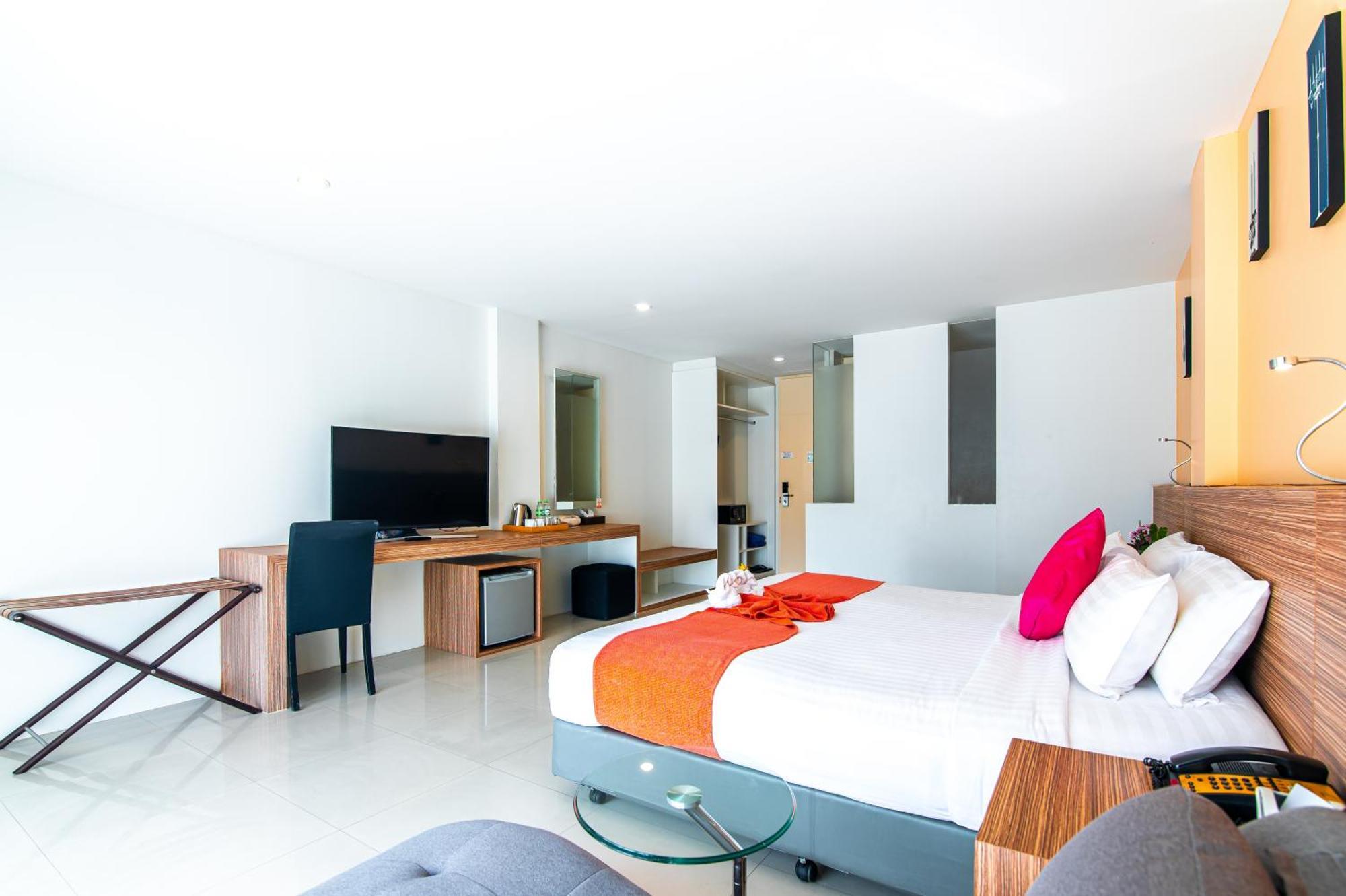 The Lantern Resorts Patong - Sha Extra Plus Bagian luar foto