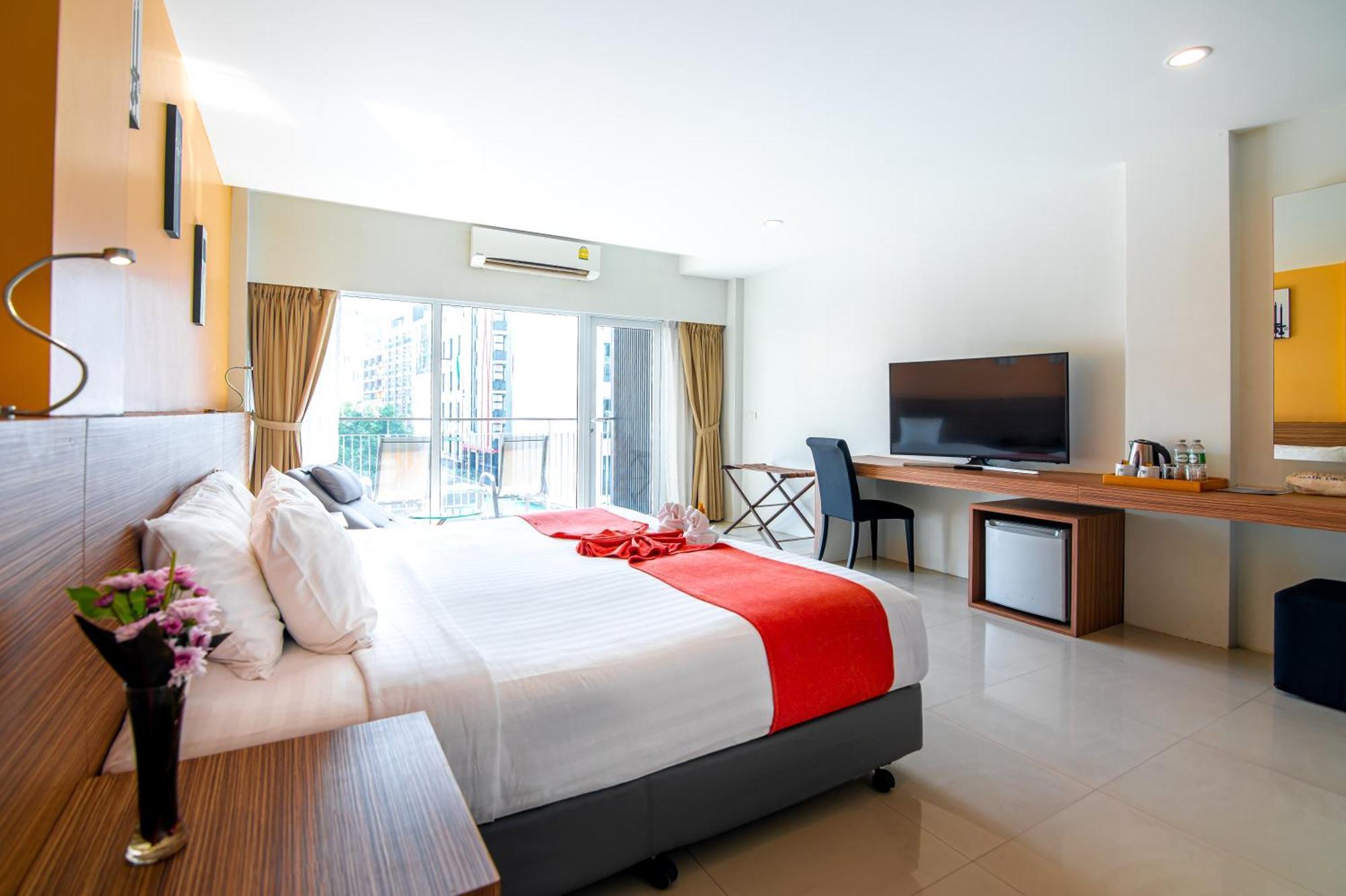 The Lantern Resorts Patong - Sha Extra Plus Bagian luar foto