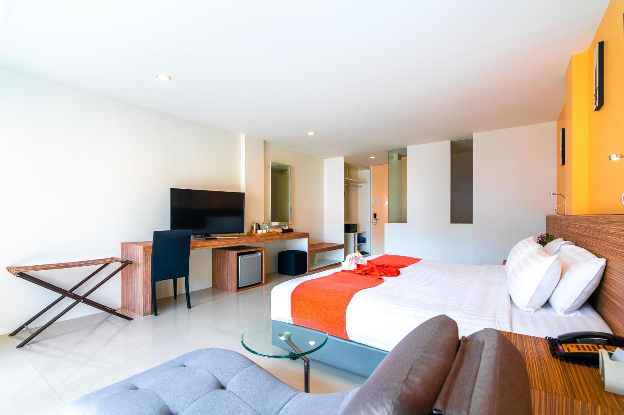 The Lantern Resorts Patong - Sha Extra Plus Bagian luar foto