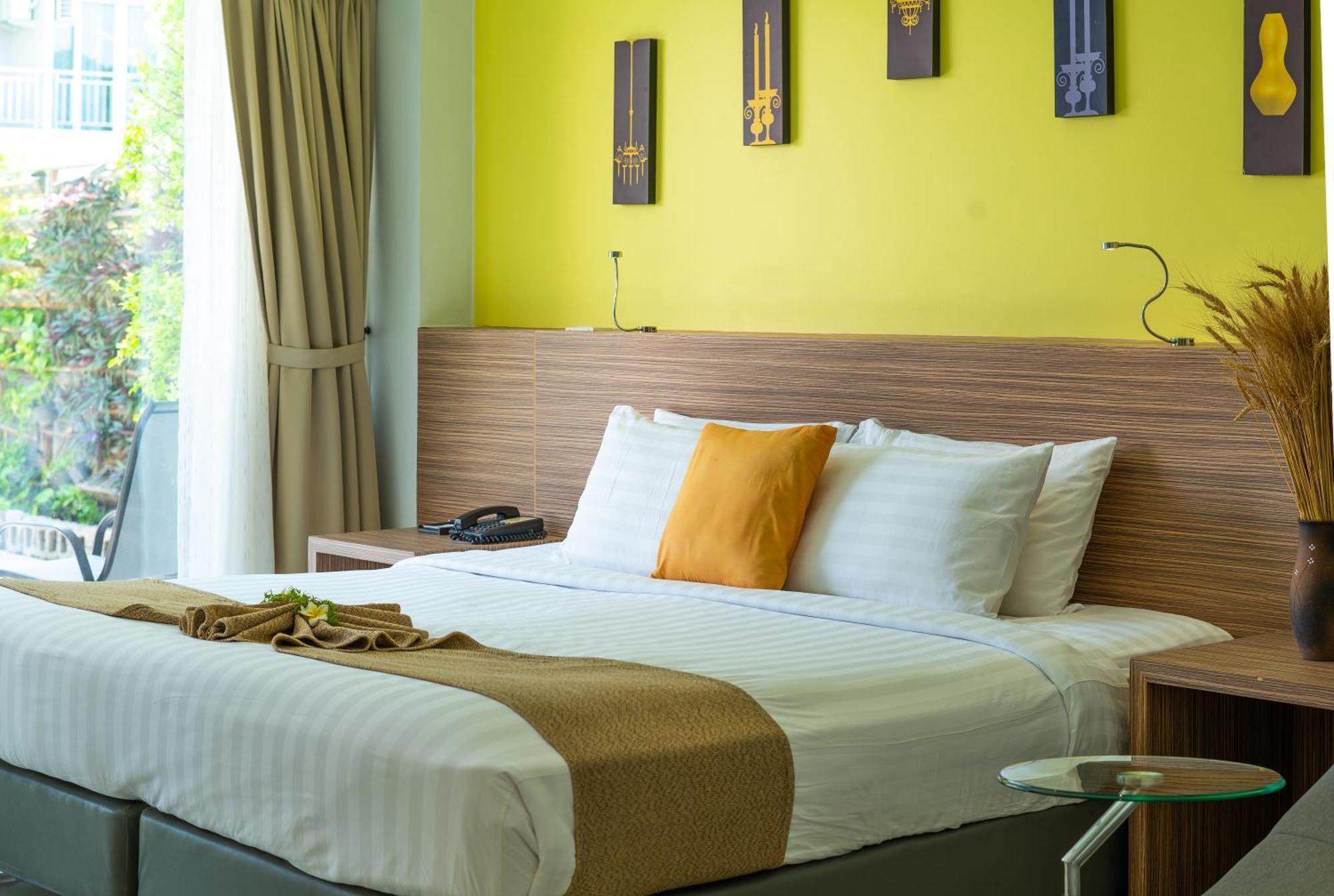 The Lantern Resorts Patong - Sha Extra Plus Bagian luar foto